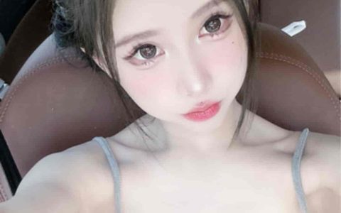 亿香香颜值博主与全能偶像,用魅力与才华征服粉丝的心