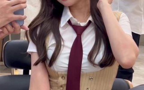 蒙古族服饰与自然的结合,不二梅Miko(叶婧桐)展现热情力量与神秘