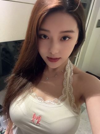 奶雯微密圈作品资源分享，时尚穿搭及生活方式的精粹分享