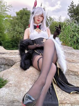 羊小雪cos作品震撼登场，B站juvia付费写真照片惊艳绝伦