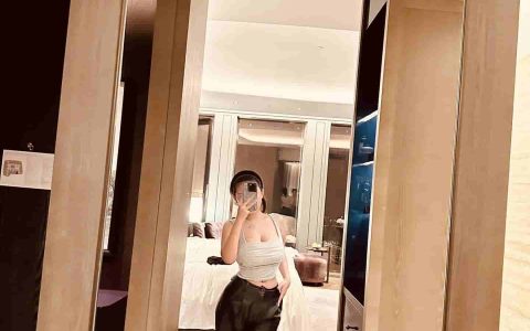 抖音美女可馨耶微密圈作品包资源，清新颜值与绚丽光芒的交融