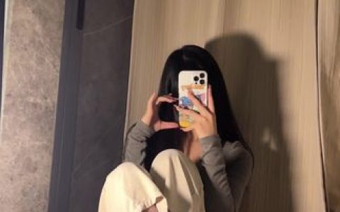 mini苑苑微密圈作品资源展示韵味和文雅，独特发饰点缀成美丽的代表