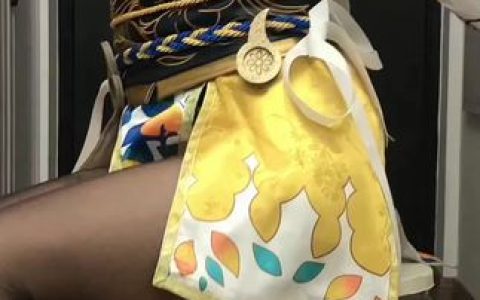 抖音美女晴小猪的微密圈资源穿搭之旅，颜值超高的时尚榜样