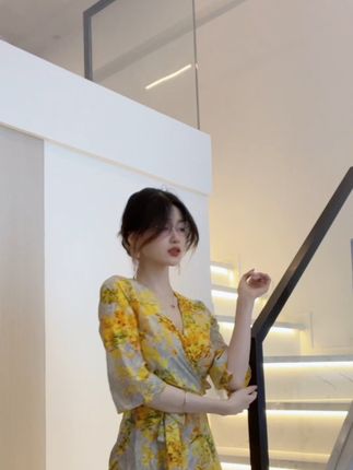 哈哈哈嘿嘿微密圈作品展现，魅力与风采妩媚反差