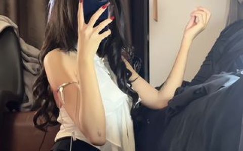 微博娇七ss微密圈作品合集,多风格高质量内容吸引关注