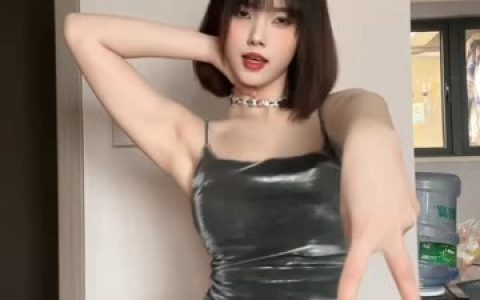 抖音网红琳铛高清图片下载,下载她高清清晰的图片