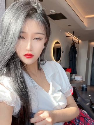 辰妈吖微密圈作品展现，个性魅力与热爱生活的艺术视角