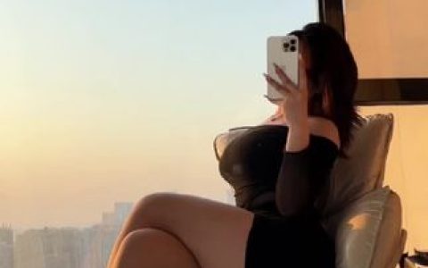 微密圈安妮_yoo视图合集，探索美的无限可能