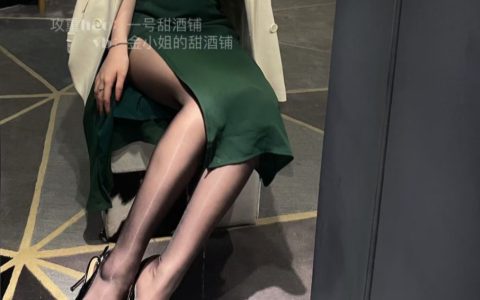 安乔乔儿白丝写真，性感与温柔并存