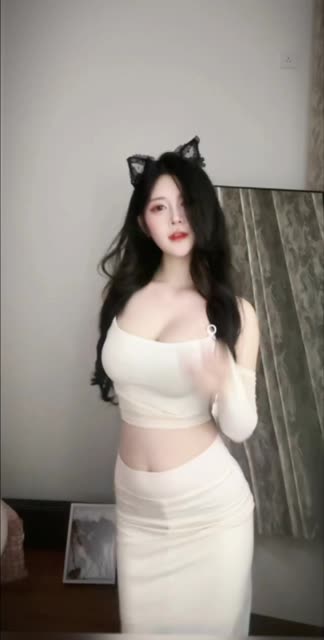 小艾根本吃不饱 微密圈-红白丝，性感写真精选