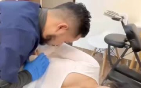 抖音小艾根本吃不饱微密圈双马尾,可爱与性感的碰撞