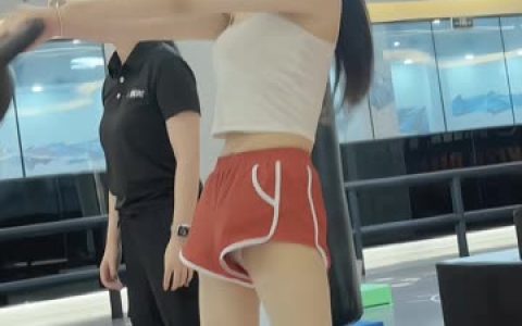 [COS系]咬一口兔娘穿JK的兔姐私密图，精美图片欣赏