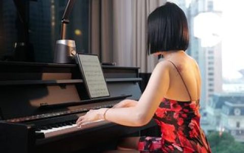 网红果儿Victoria爆火原因,揭秘她的成功之道