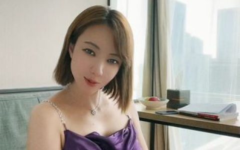 微密圈_果儿Victoria194万粉丝,会弹钢琴的颜值博主