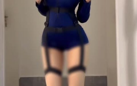 秀人网晚苏susu蕾丝内内,透毛微透鲍丝足美腿私拍