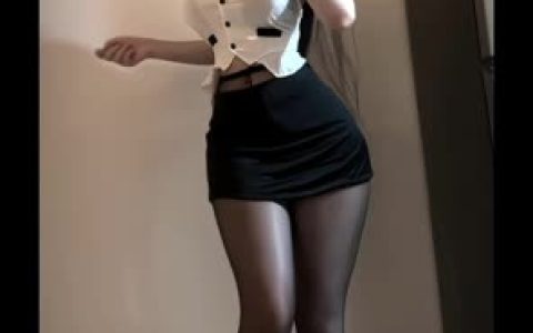 桃桃sama的魅力何在?微胖与甜美的完美结合,桃桃sama的独特风格