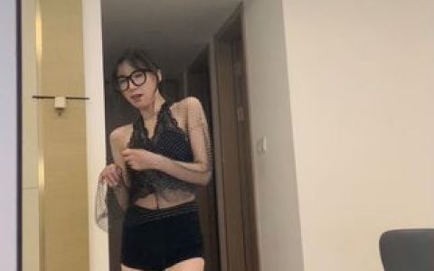 智桃Lucky的微密圈作品赏析，高颜值与才华的完美结合