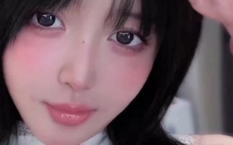 阿尔卑香小狗子微密圈的独家风格,用照片记录她的成长