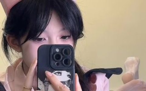 抖音美女晴天小猪本猪微密圈作品,时尚穿搭与文案完美结合