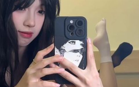 抖音美女晴天小猪本猪的时尚穿搭,文案与颜值的完美结合
