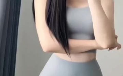 妮温柔的黑色系御姐风如何驾驭黑色系穿搭?微密圈分享她的黑色系造型