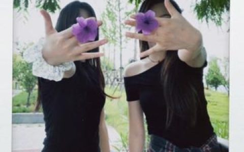 佐佐酱的直播互动吐舌头与翻白眼的啊嘿颜视频揭秘,佐佐酱的独特风格