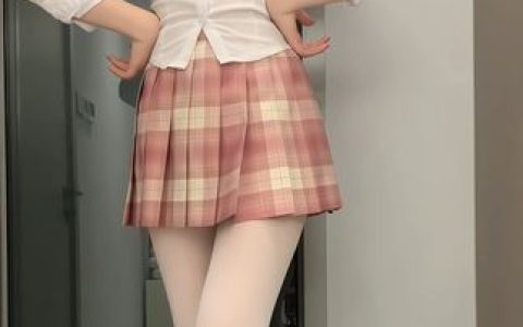林扣弦微密圈吊带作品最新发布，抖音粉丝如何评价她的私密内容？