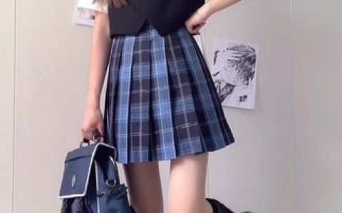 微密圈_林扣弦吊带妹妹的独家作品，202万粉丝背后的秘密