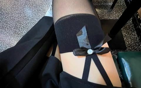 保守的妻子在 Instagram 上的生活她的风格与魅力,微密圈与社交平台的对比