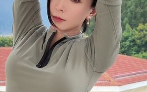 「微密圈女神」李嘉欣97你的御姐理想型吗?标准大长腿厚嘴唇写真