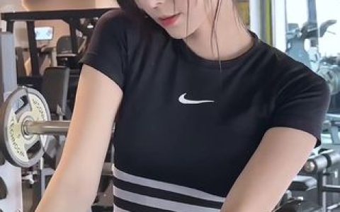 李嘉欣97微密圈门槛圈子揭秘,她是如何成为网红的?