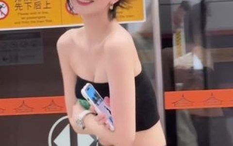 李嘉欣97抖音号与微博动态,这个女神的最新资讯