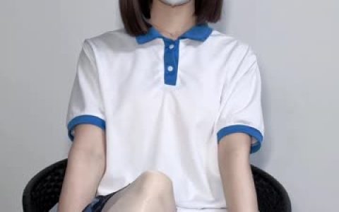白龙猫女最新推出的蟒蛇丝袜作品,值得一看的丝袜造型解析