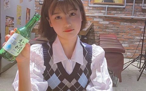 草莓粥粥个人资料大起底,B站知名UP主的幕后故事