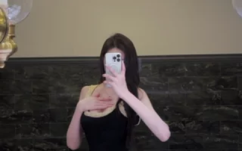 抖音麻利亚辣微密照片视频合集,名副其实的大美人麻利亚辣作品欣赏