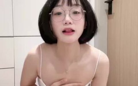 胜利的小生活微密圈萌新洗礼合集,超甜双马尾造型图片精选