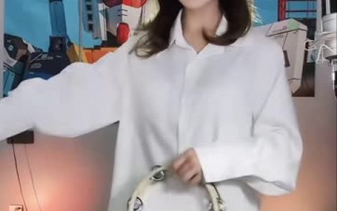 一只霸王兽全程腿抖摔倒视频,抖腿瞬间合集