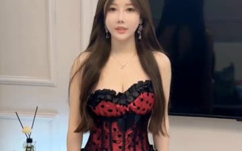 花椒主播宁依纯直播定制热舞视频打包下载，获取独家视频资源