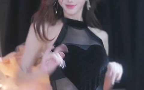 斗鱼辣条条SSS土豪定制舞蹈视频,土豪专属舞蹈合集