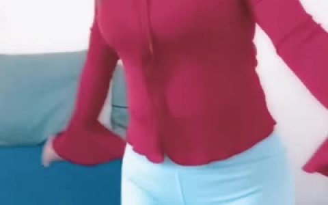 Like娟背摇舞蹈视频,独家舞蹈风格展现