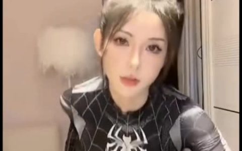 二姐疼你&小奶球&辣条三合一热舞,快手最火热的联动视频