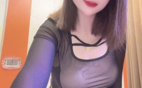 玲儿超甜定制女装跳舞,她的定制舞蹈衣服风格介绍