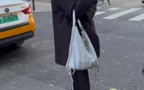 银蛇大人微博动态解读,她的生活点滴