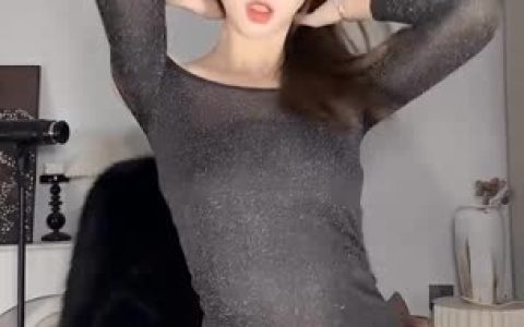 丸子超凶的直播间回放,她的热舞为何如此吸引人?