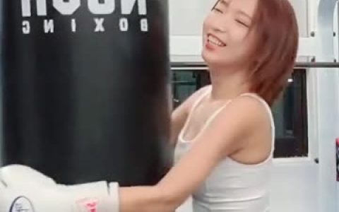 可可可宝儿微博热舞合集,定制资源哪里看最全?