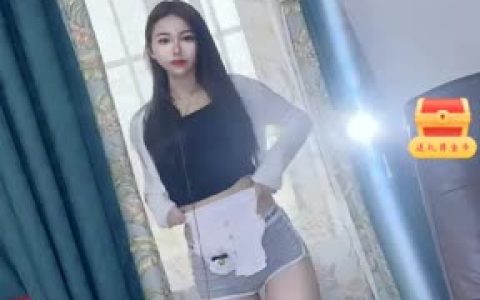 网易CC雪梨兔耳朵舞蹈演绎,细看她独特的舞台表演风格