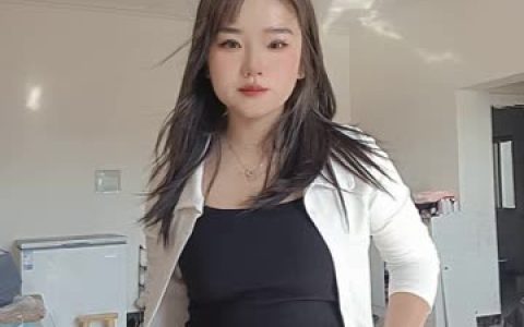 CC小微微至尊版舞蹈，她的舞蹈风格如何吸引粉丝的目光？