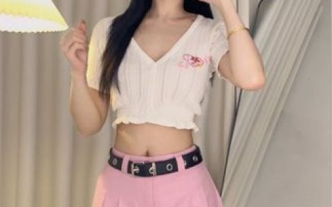 CC蓝云小园的官方微博地址,获取她的最新动态