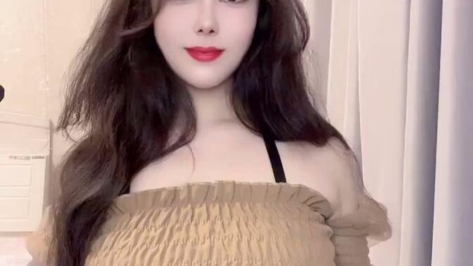 快手安妮朵朵以前的视频真假，分析早期视频的真实度
