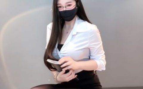 斗鱼何菱封禁后去哪里直播了？解析她的新平台动向